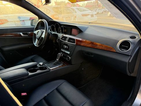 Used 2012 Mercedes-Benz C 250 Sedan image 19