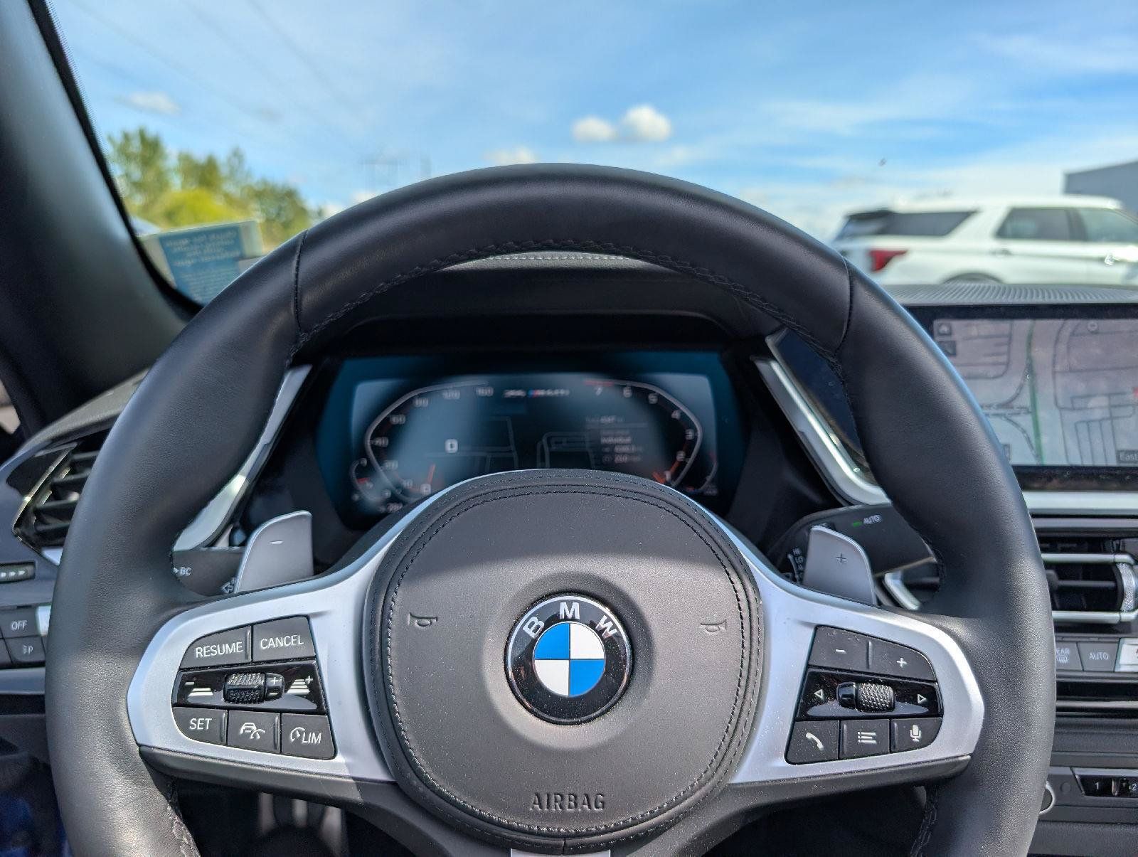 Used 2025 BMW Z4 M40i w/ Premium Package RWD image 11