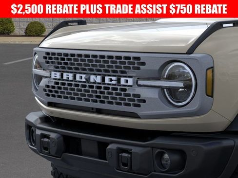 New 2025 Ford Bronco Badlands image 19