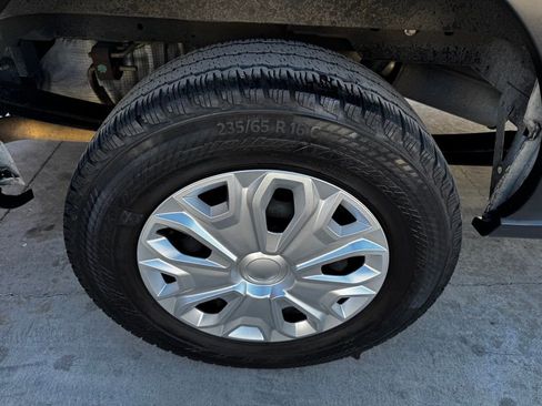 Used 2020 Ford Transit 250 Medium Roof RWD image 19