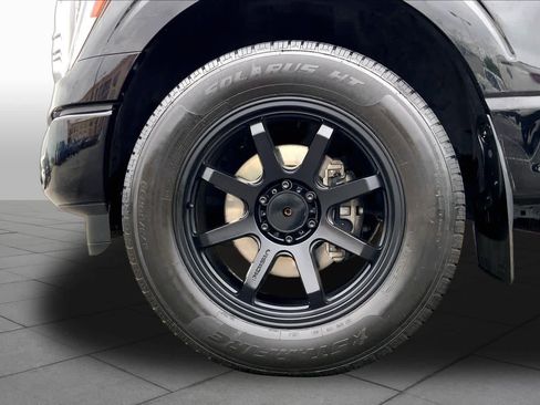 Used 2023 Ford F150 Platinum image 11