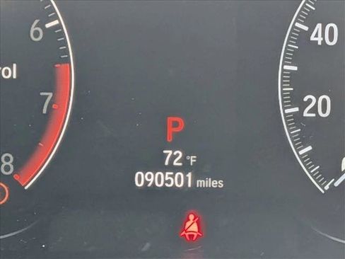 Used 2018 Honda Accord LX image 9