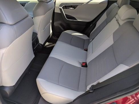 Used 2022 Toyota RAV4 Limited image 14