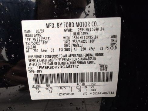 Used 2024 Ford Explorer XLT w/ Equipment Group 202A AWD/4WD image 28