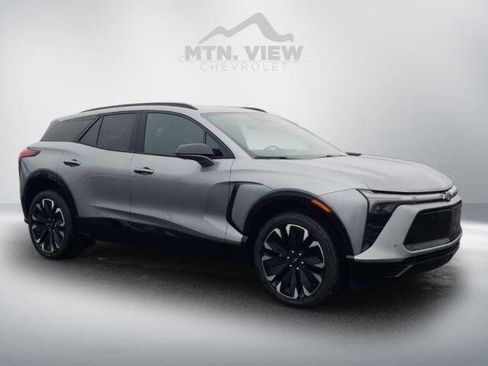 New 2025 Chevrolet Blazer EV RS w/ Super Cruise Package AWD/4WD image 2