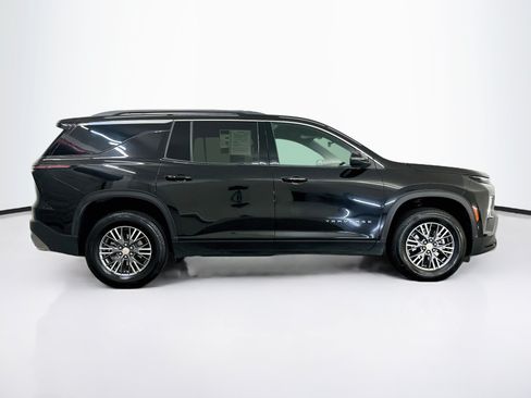 Used 2026 Chevrolet Traverse LT AWD/4WD image 10
