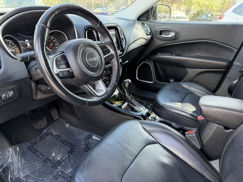 Used 2018 Jeep Compass Limited w/ Navigation Group image 17