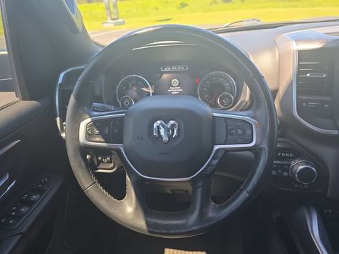 Used 2019 RAM 1500 Big Horn AWD/4WD image 17