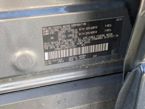 Used 2021 Toyota RAV4 SE w/ Weather & Moonroof Package image 30