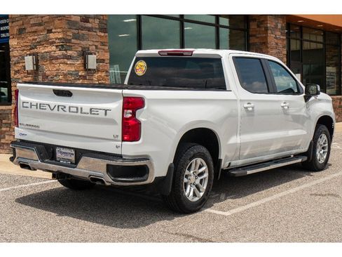 Used 2024 Chevrolet Silverado 1500 LT AWD/4WD image 3