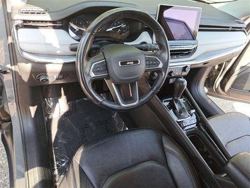 Used 2022 Jeep Compass Limited image 15