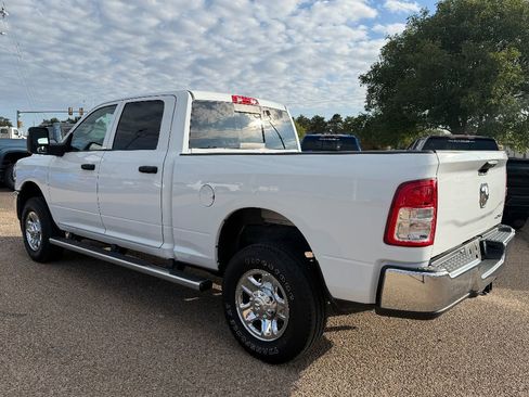 Used 2024 RAM 2500 Tradesman w/ Chrome Appearance Group image 3