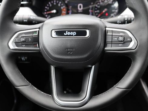 Used 2024 Jeep Compass Latitude AWD/4WD image 18