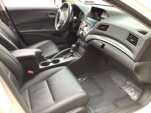 Used 2015 Acura ILX w/ Premium Package FWD image 16