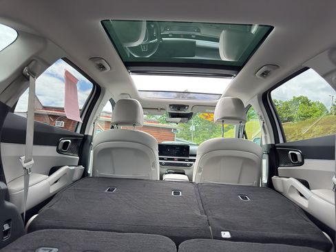 Used 2024 Kia Sorento S w/ Panoramic Sunroof Package AWD/4WD image 20