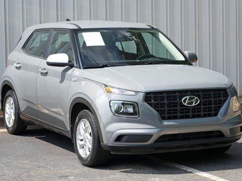 Used 2021 Hyundai Venue SE FWD image 45