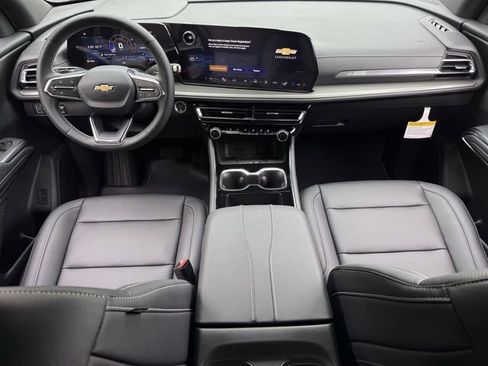 New 2026 Chevrolet Traverse LT image 10