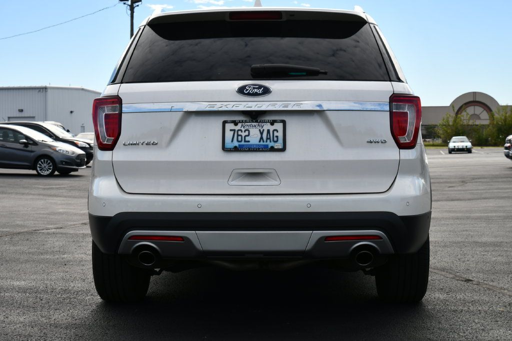 Used 2017 Ford Explorer Limited w/ Equipment Group 301A AWD/4WD image 6
