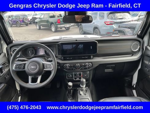 Used 2024 Jeep Wrangler Unlimited Sahara AWD/4WD image 60