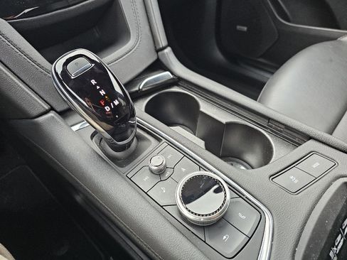 Certified 2025 Cadillac XT5 Premium Luxury image 10