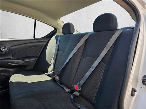 Used 2013 Nissan Versa SV FWD image 16