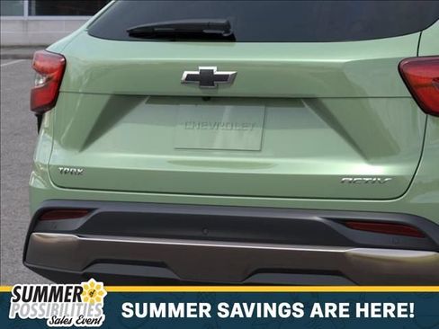 New 2026 Chevrolet Trax ACTIV w/ Sunroof Package FWD image 14