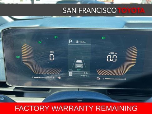 Used 2025 Kia Carnival EX FWD image 35