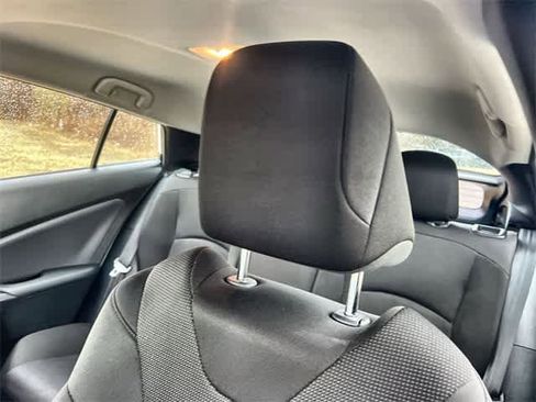 Used 2022 Toyota Prius L Eco image 25