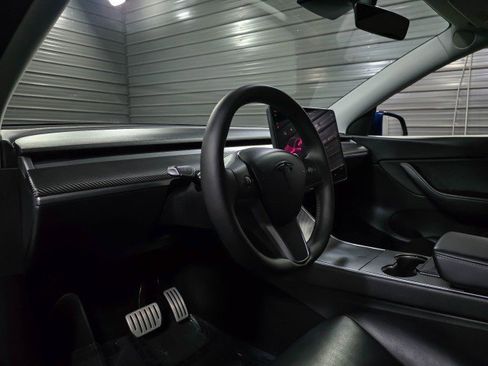Used 2020 Tesla Model Y Long Range image 10