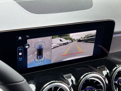 New 2026 Mercedes-Benz GLB 250 4MATIC image 24