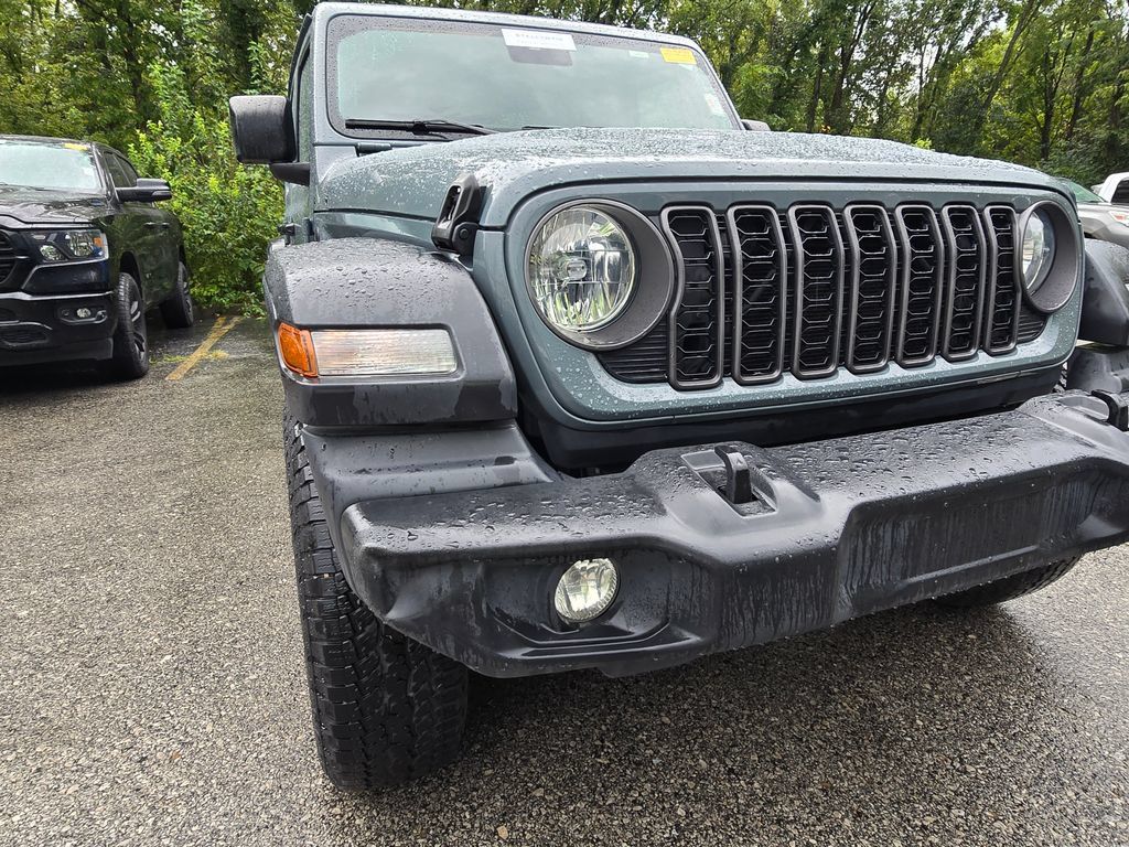 Used 2024 Jeep Wrangler Unlimited Sport AWD/4WD image 13