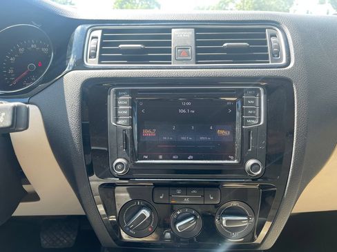 Used 2016 Volkswagen Jetta SEL w/ Lighting Package FWD image 24