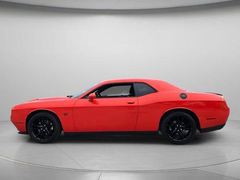 Used 2016 Dodge Challenger R/T w/ Blacktop Package RWD image 3