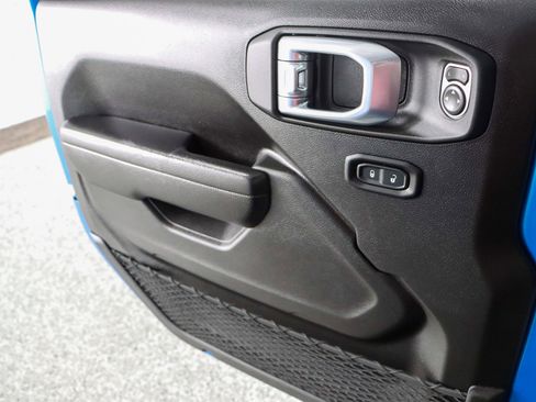 Used 2024 Jeep Wrangler Unlimited Sport image 21