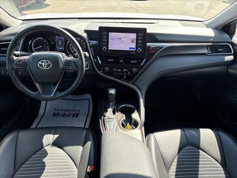 Used 2024 Toyota Camry SE w/ Convenience Package FWD image 10