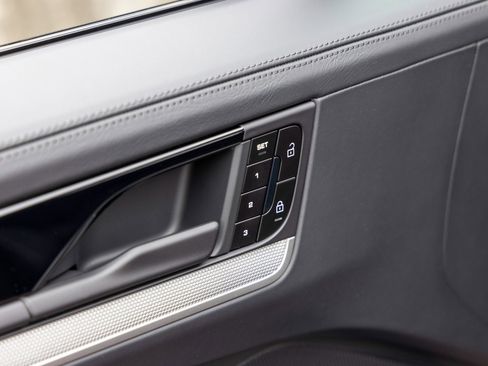 New 2026 Porsche Cayenne Coupe image 23