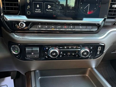 Used 2024 GMC Sierra 2500 SLT w/ SLT Premium Package image 22