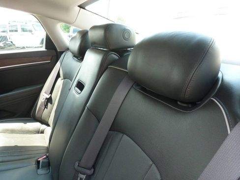 Used 2015 Hyundai Genesis 5.0 RWD image 34