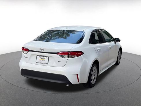 Used 2025 Toyota Corolla LE FWD image 14