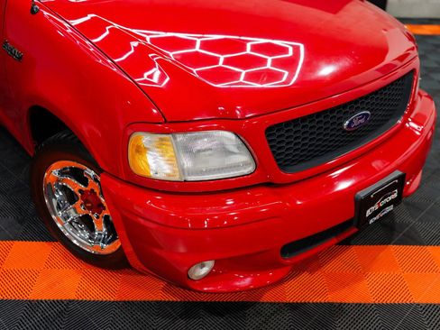 Used 1999 Ford F150 Lightning image 4
