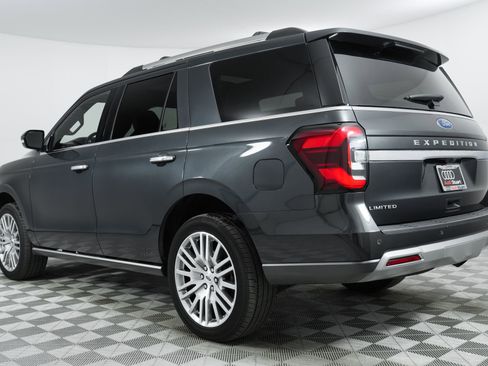 Used 2024 Ford Expedition Limited image 6