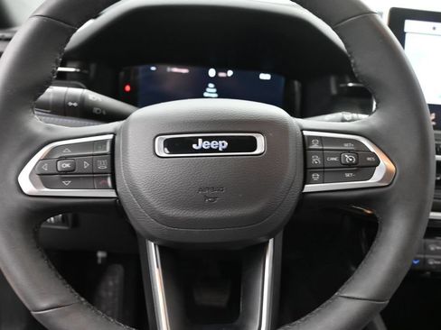 Used 2025 Jeep Compass Limited w/ High Altitude Package AWD/4WD image 30