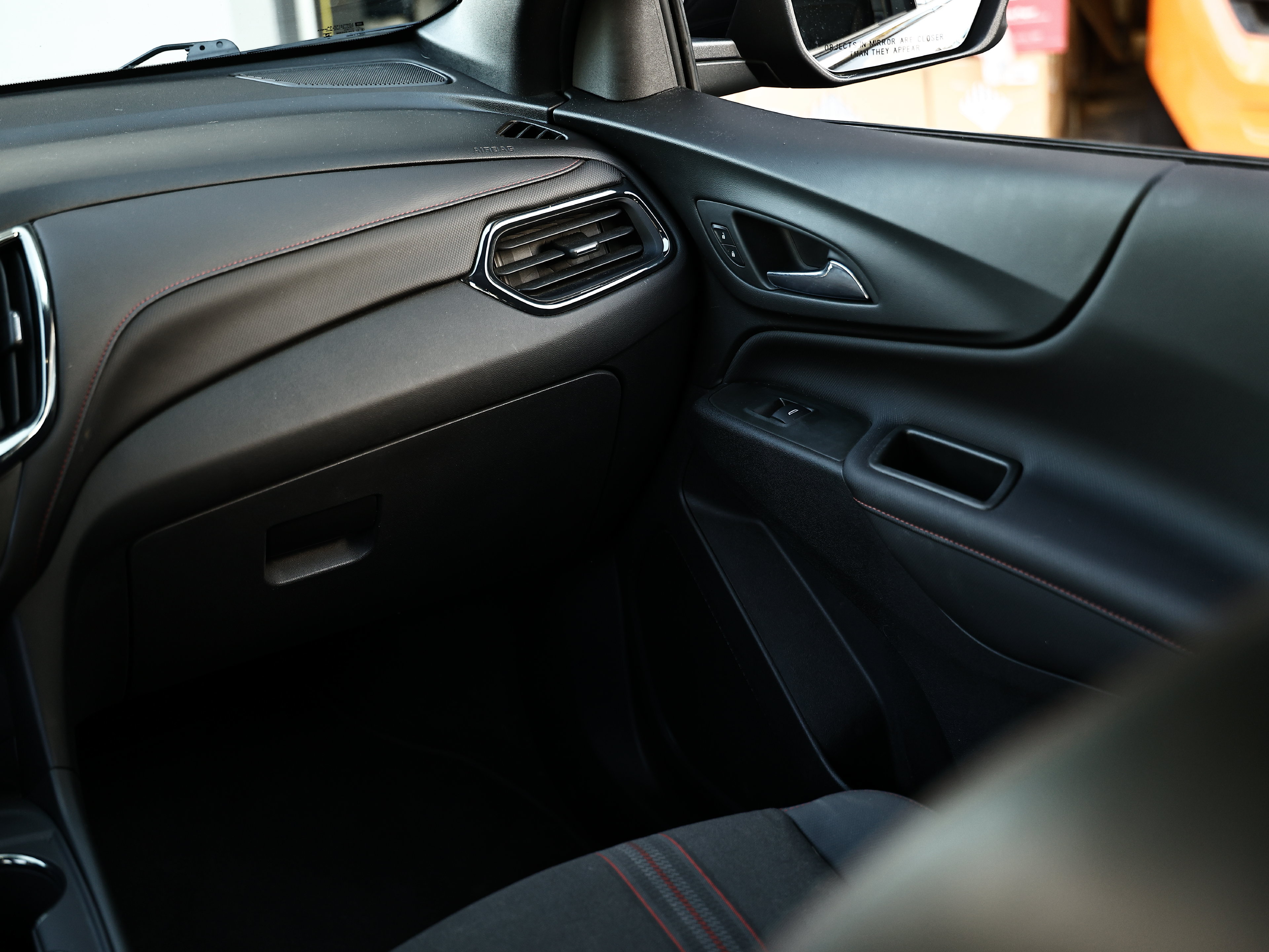 Used 2024 Chevrolet Equinox RS FWD image 26