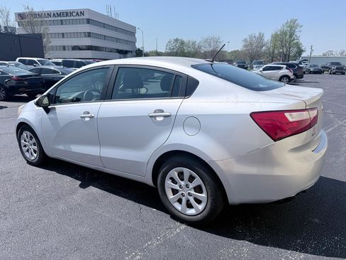 Used 2015 Kia Rio EX image 3
