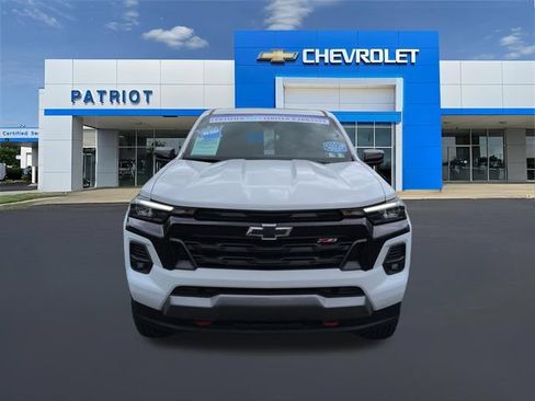 Used 2023 Chevrolet Colorado Z71 w/ Z71 Convenience Package 2 AWD/4WD image 5