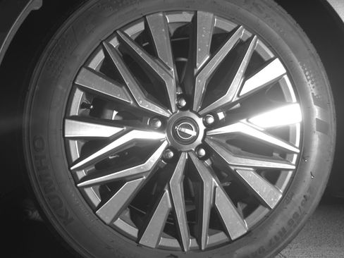 Used 2025 Nissan Altima 2.5 SV image 12