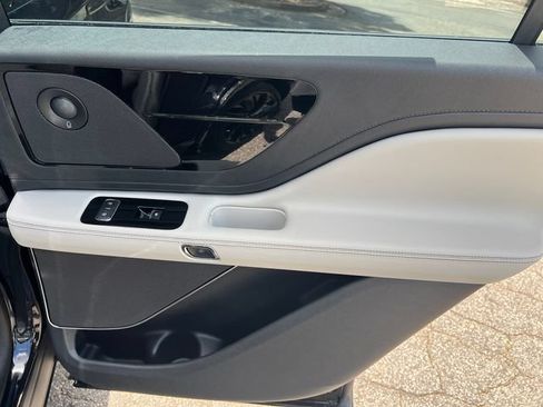 New 2026 Lincoln Aviator Reserve w/ Jet Appearance Package AWD/4WD image 19