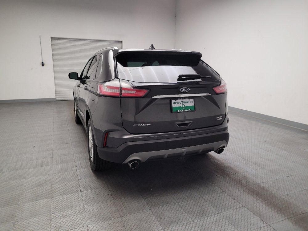 Used 2019 Ford Edge SEL FWD image 6