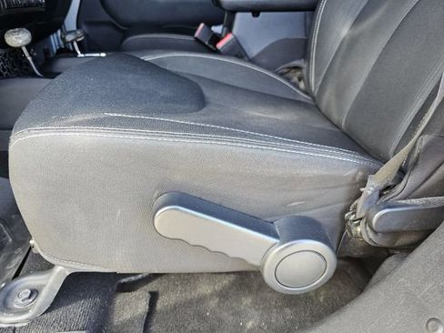 Used 2016 Jeep Wrangler Unlimited Sahara w/ Connectivity Group image 12