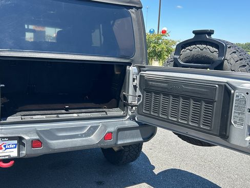 Used 2021 Jeep Wrangler Unlimited Rubicon image 9